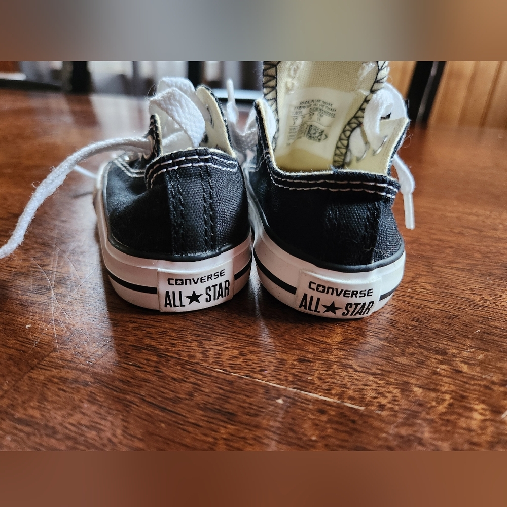 Converse Infant Size 3 Black and White Sneakers - Picture 2 of 3